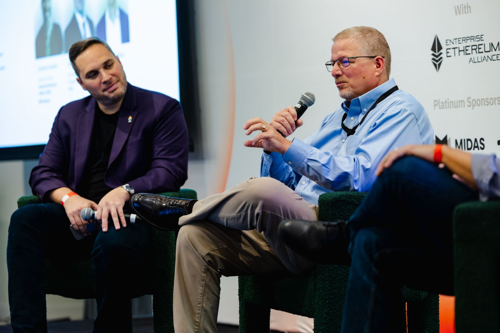 Speakers in conversation during an EEA fireside at Stable Summit